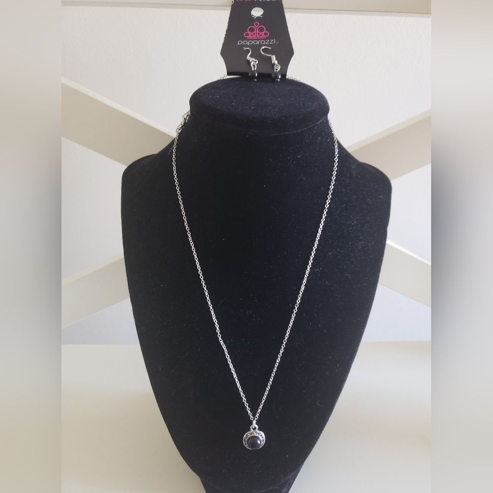 Paparazzi Silver Necklace With Small Black Stone Pendant And Earring Set